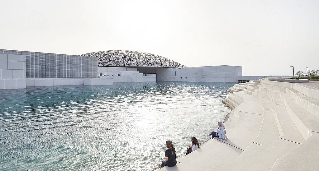 Louvre AUH
