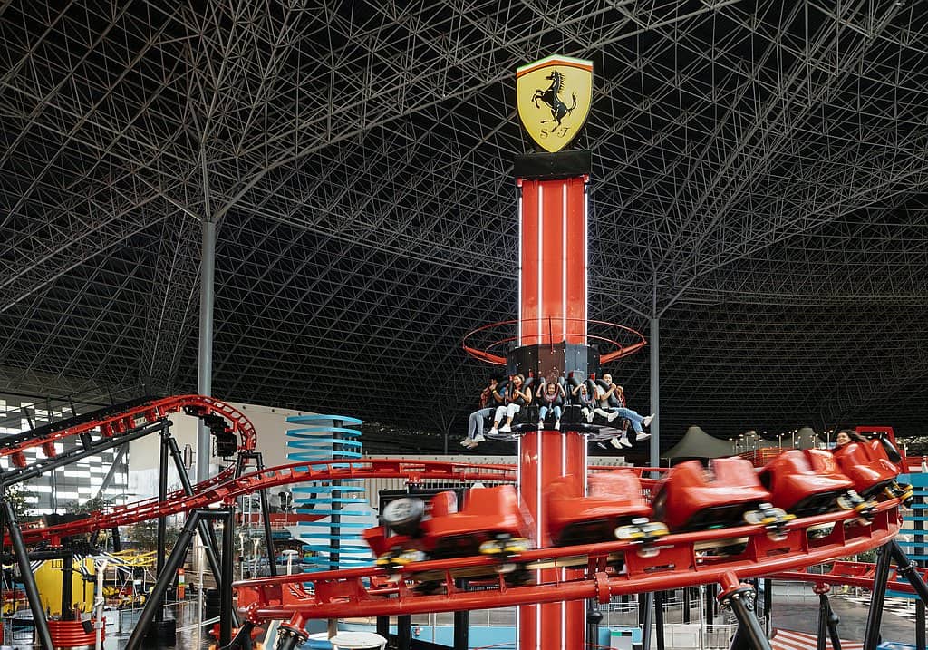 Ferrari World Achterbahn