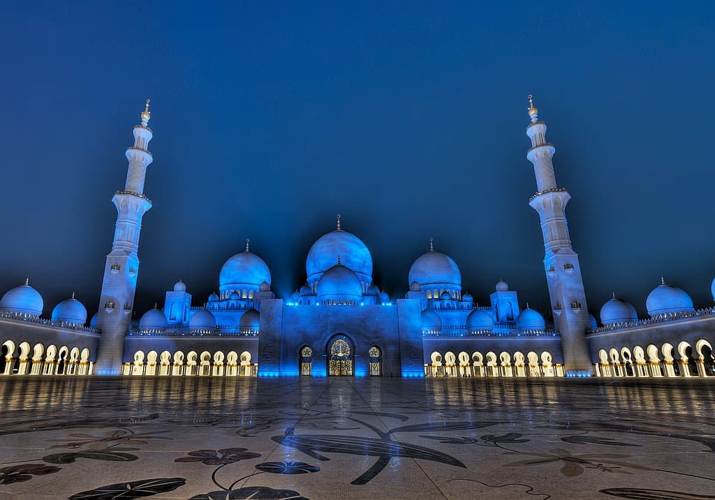 Zayed Moschee am Abend