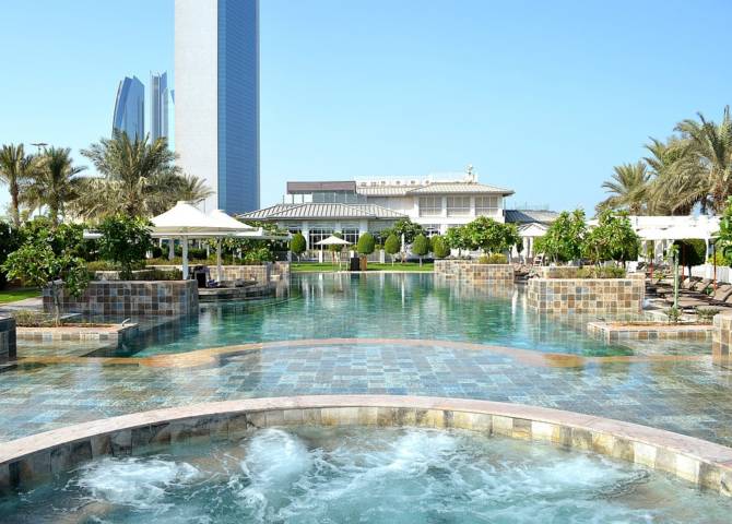The St. Regis Abu Dhabi Pool